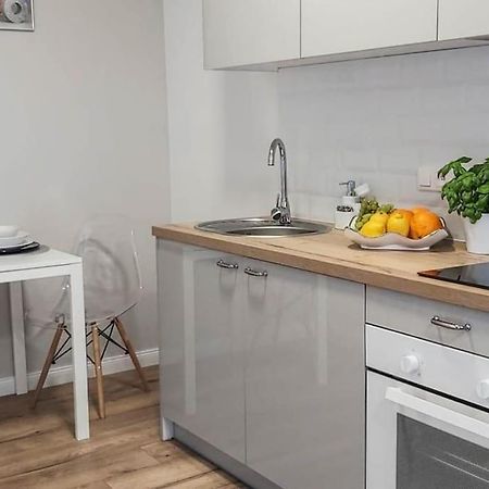 Bezagenta Mozart6 Studio Easy Access To City Wifi Warsawa Bagian luar foto