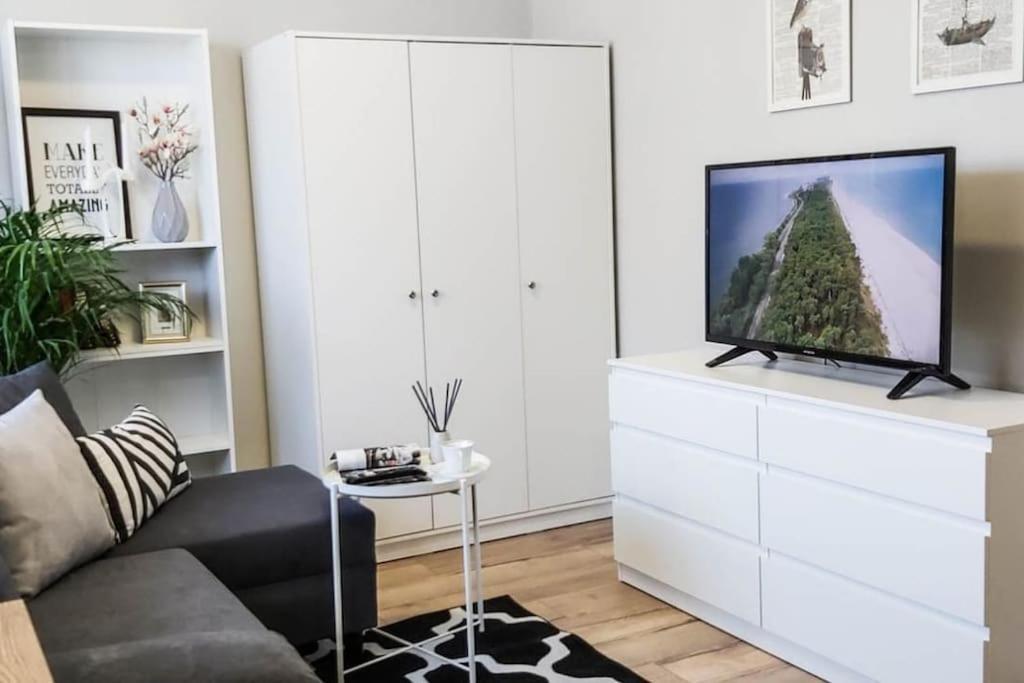 Bezagenta Mozart6 Studio Easy Access To City Wifi Warsawa Bagian luar foto